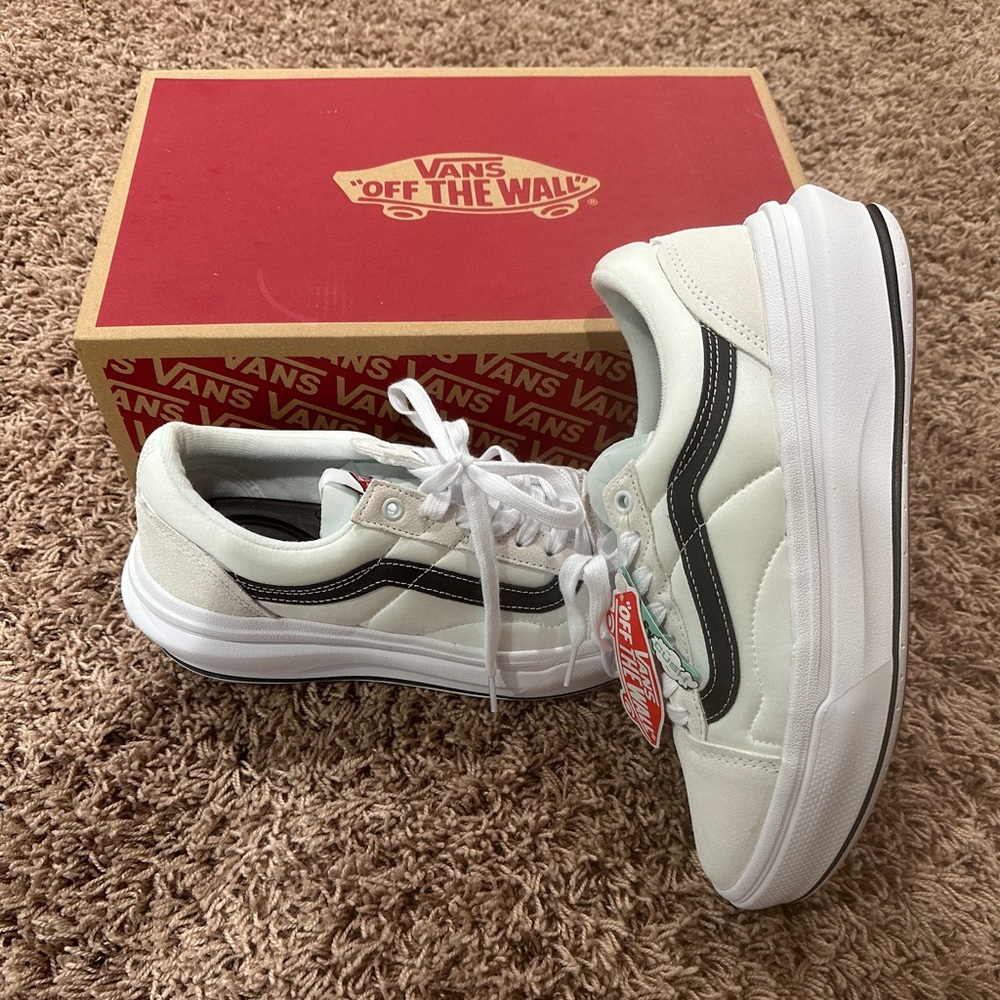 NWT MENS LOW VANS OLD SKOOL OVER
